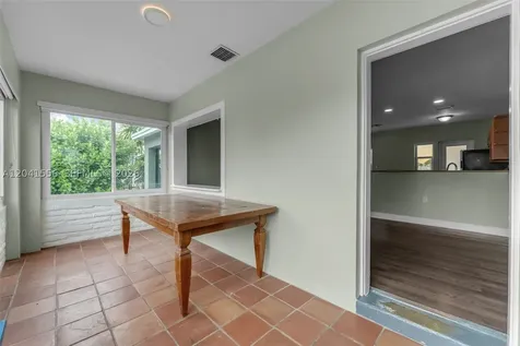 421 NW 105th Street Miami FL 33150