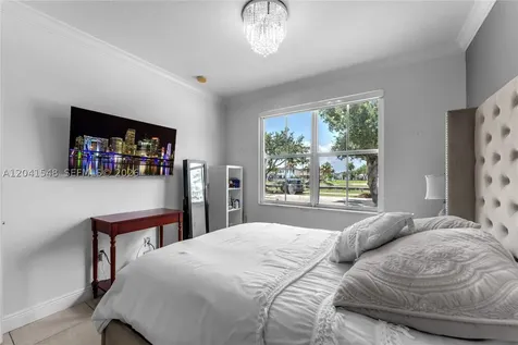 15506 SW 25th Terrace Miami FL 33185