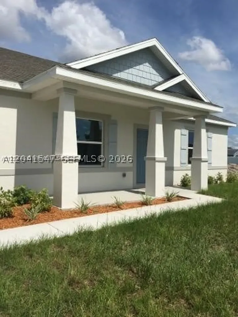 2240 SW Lawrence Street Port St. Lucie FL 34953