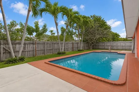 18670 Belview Drive Cutler Bay FL 33157