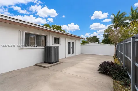 18670 Belview Drive Cutler Bay FL 33157