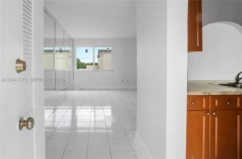 5505 NW 7th Street Miami FL 33126