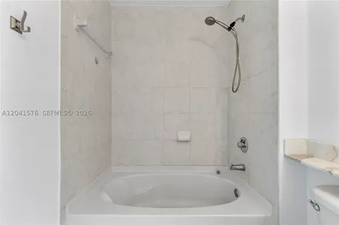 234 NE 3rd Street Miami FL 33132
