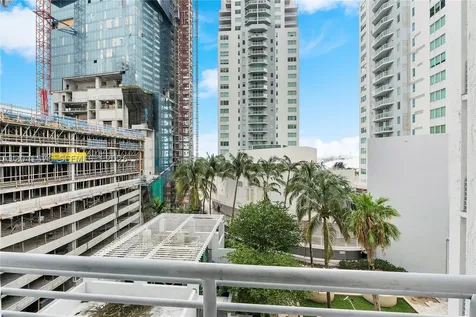 234 NE 3rd Street Miami FL 33132
