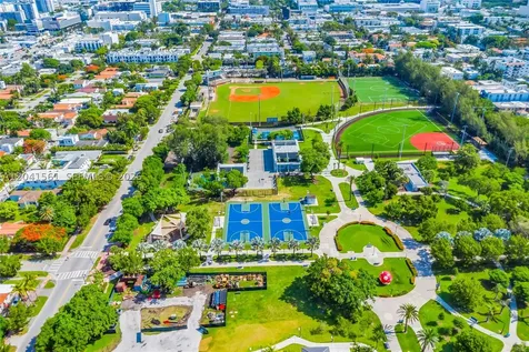 734 Meridian Avenue Miami Beach FL 33139