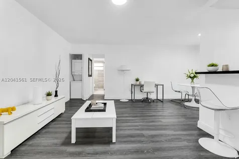 734 Meridian Avenue Miami Beach FL 33139