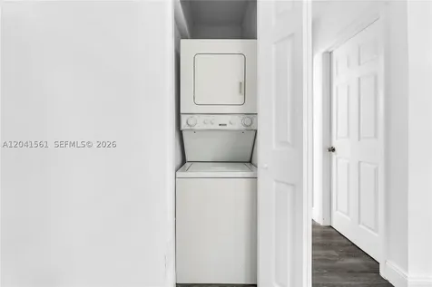 734 Meridian Avenue Miami Beach FL 33139
