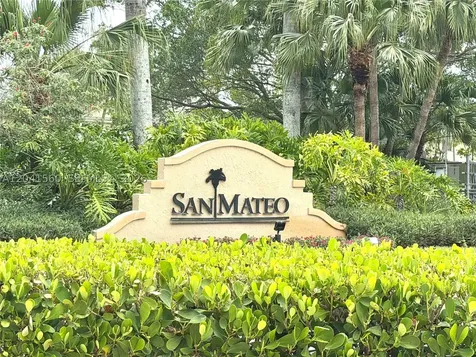 2560 Cordoba Bend Weston FL 33327