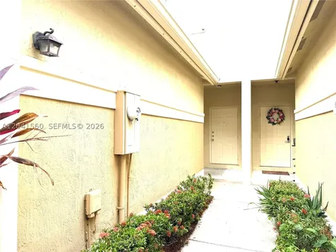 2560 Cordoba Bend Weston FL 33327