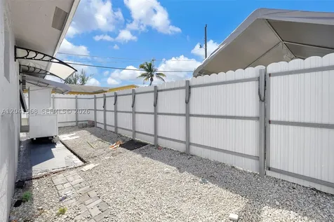 3280 NW 213th Terrace Miami Gardens FL 33056