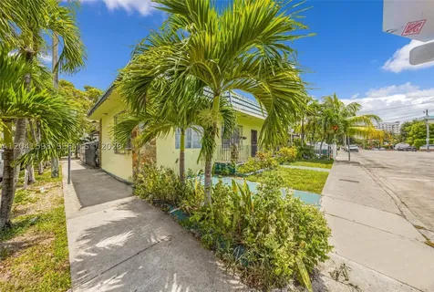 1477 NW 2nd Street Miami FL 33125