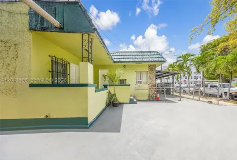 1477 NW 2nd Street Miami FL 33125