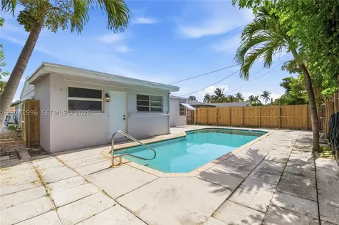 230 NW 55th Street Oakland Park FL 33309