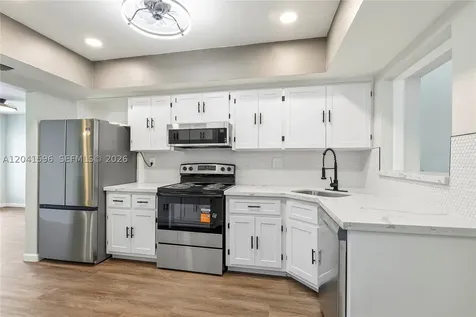 230 NW 55th Street Oakland Park FL 33309