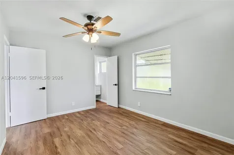 230 NW 55th Street Oakland Park FL 33309