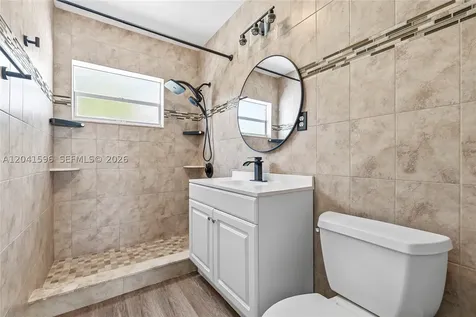 230 NW 55th Street Oakland Park FL 33309