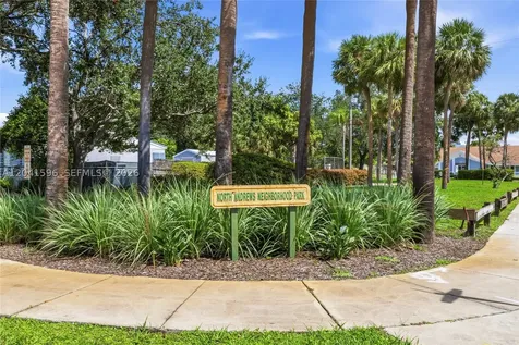 230 NW 55th Street Oakland Park FL 33309
