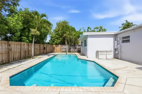 230 NW 55th Street Oakland Park FL 33309
