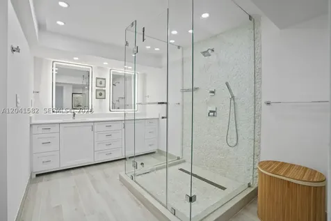6423 Collins Avenue Miami Beach FL 33141