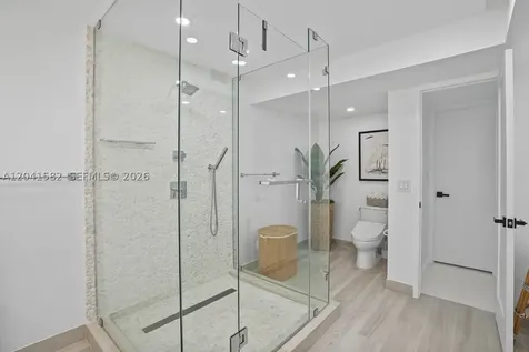 6423 Collins Avenue Miami Beach FL 33141