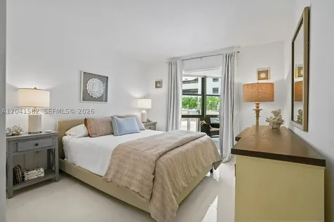6423 Collins Avenue Miami Beach FL 33141