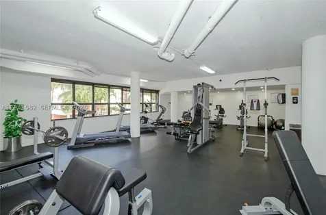6423 Collins Avenue Miami Beach FL 33141