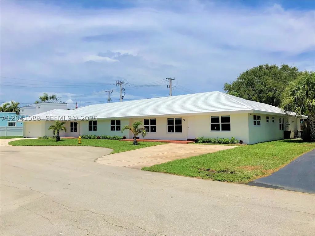 1940 NE 34th Court Lighthouse Point FL 33064
