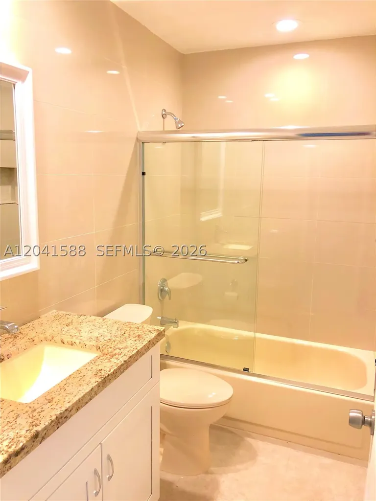 1940 NE 34th Court Lighthouse Point FL 33064