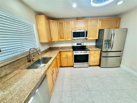 1940 NE 34th Court Lighthouse Point FL 33064