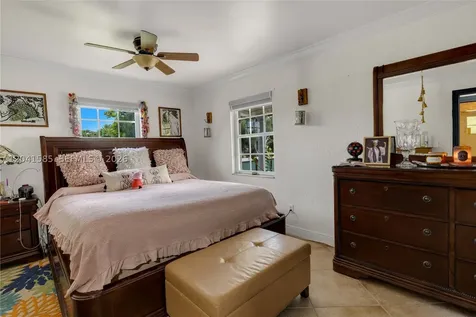 11525 Snapper Creek Drive Miami FL 33173