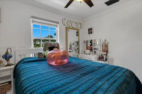 11525 Snapper Creek Drive Miami FL 33173