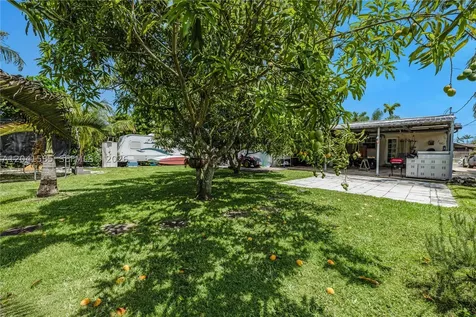 11525 Snapper Creek Drive Miami FL 33173
