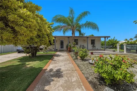 11525 Snapper Creek Drive Miami FL 33173