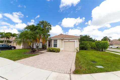 11811 SW 8th Street Pembroke Pines FL 33025