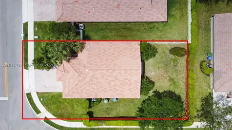 11811 SW 8th Street Pembroke Pines FL 33025