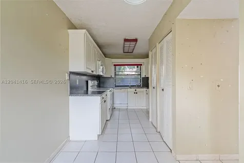 6233 NW 170th Terrace Miami FL 33015