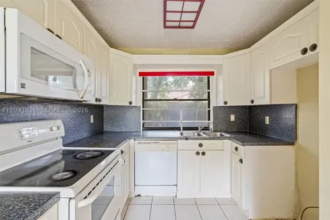 6233 NW 170th Terrace Miami FL 33015