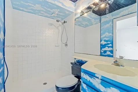 6233 NW 170th Terrace Miami FL 33015