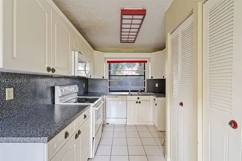 6233 NW 170th Terrace Miami FL 33015