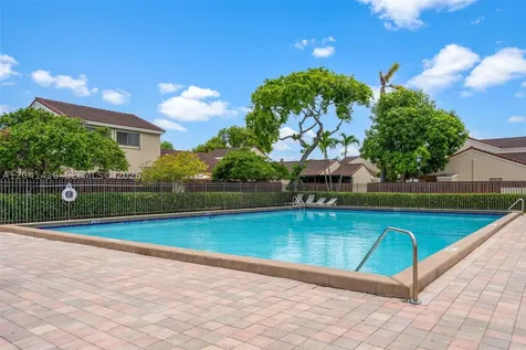 6233 NW 170th Terrace Miami FL 33015