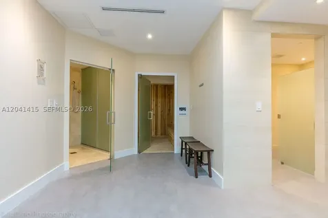 1581 Brickell Avenue Miami FL 33129