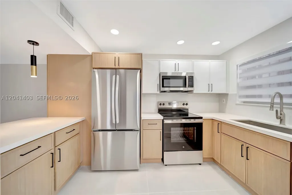 1083 W 38th Street Hialeah FL 33012