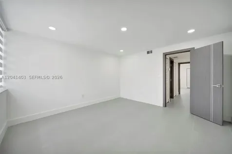 1083 W 38th Street Hialeah FL 33012