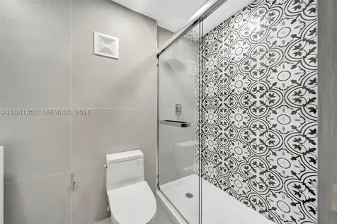 1083 W 38th Street Hialeah FL 33012