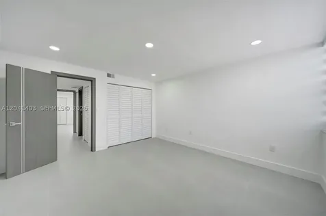 1083 W 38th Street Hialeah FL 33012