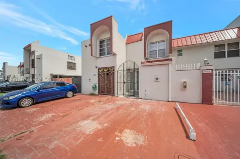 1083 W 38th Street Hialeah FL 33012