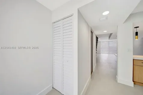 1083 W 38th Street Hialeah FL 33012