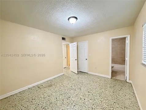 911 NW 22nd Place Miami FL 33125