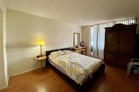 1300 Saint Charles Place Pembroke Pines FL 33026