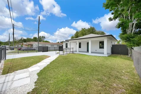 6039 SW 63rd Terrace South Miami FL 33143